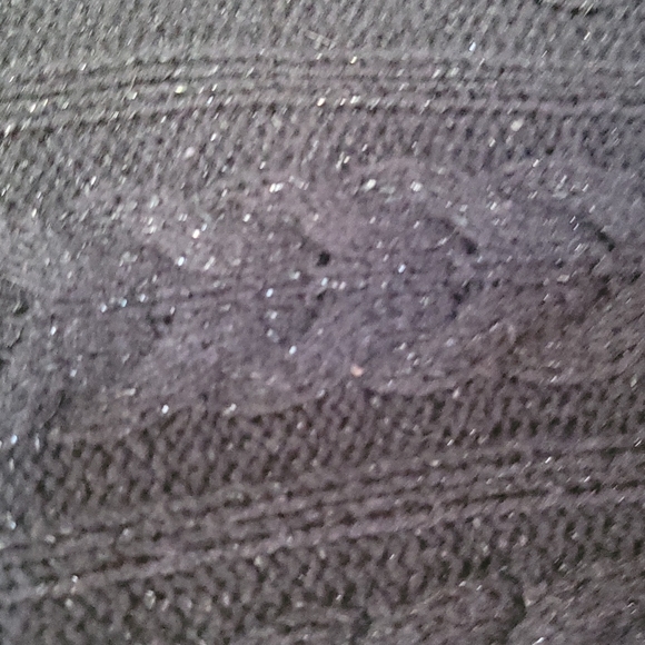 Classic Vneck sweater size L - Picture 2 of 4